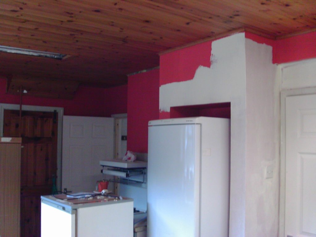 redecorating paint project using cheap and low cost paint from a Community RePaint scheme.