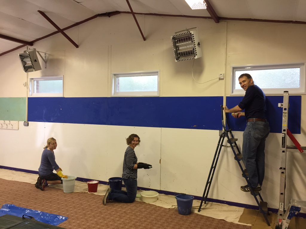 redecorating paint project using cheap and low cost paint from a Community RePaint scheme.